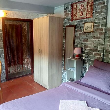 Holiday Home Rijeka Crnojevica Bagian luar foto